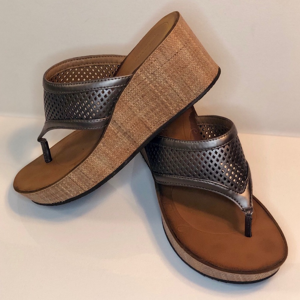 Clarks Metallic Thong Wedges
